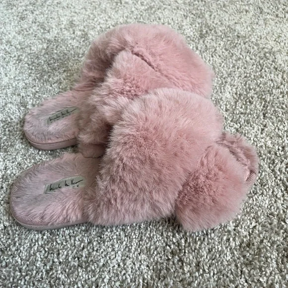 Pink fuzzy slippers - Picture 13 of 13